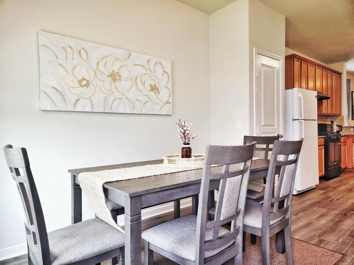4 Bedroom Home Near Downtown Med Center Nrg Stadium Pearland Skyview Long By Ion Rentals Хюстън Екстериор снимка