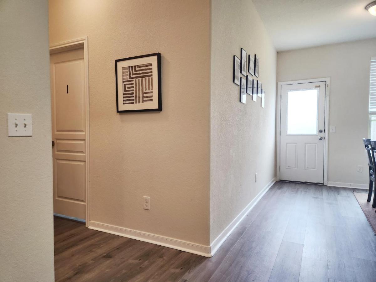 4 Bedroom Home Near Downtown Med Center Nrg Stadium Pearland Skyview Long By Ion Rentals Хюстън Екстериор снимка
