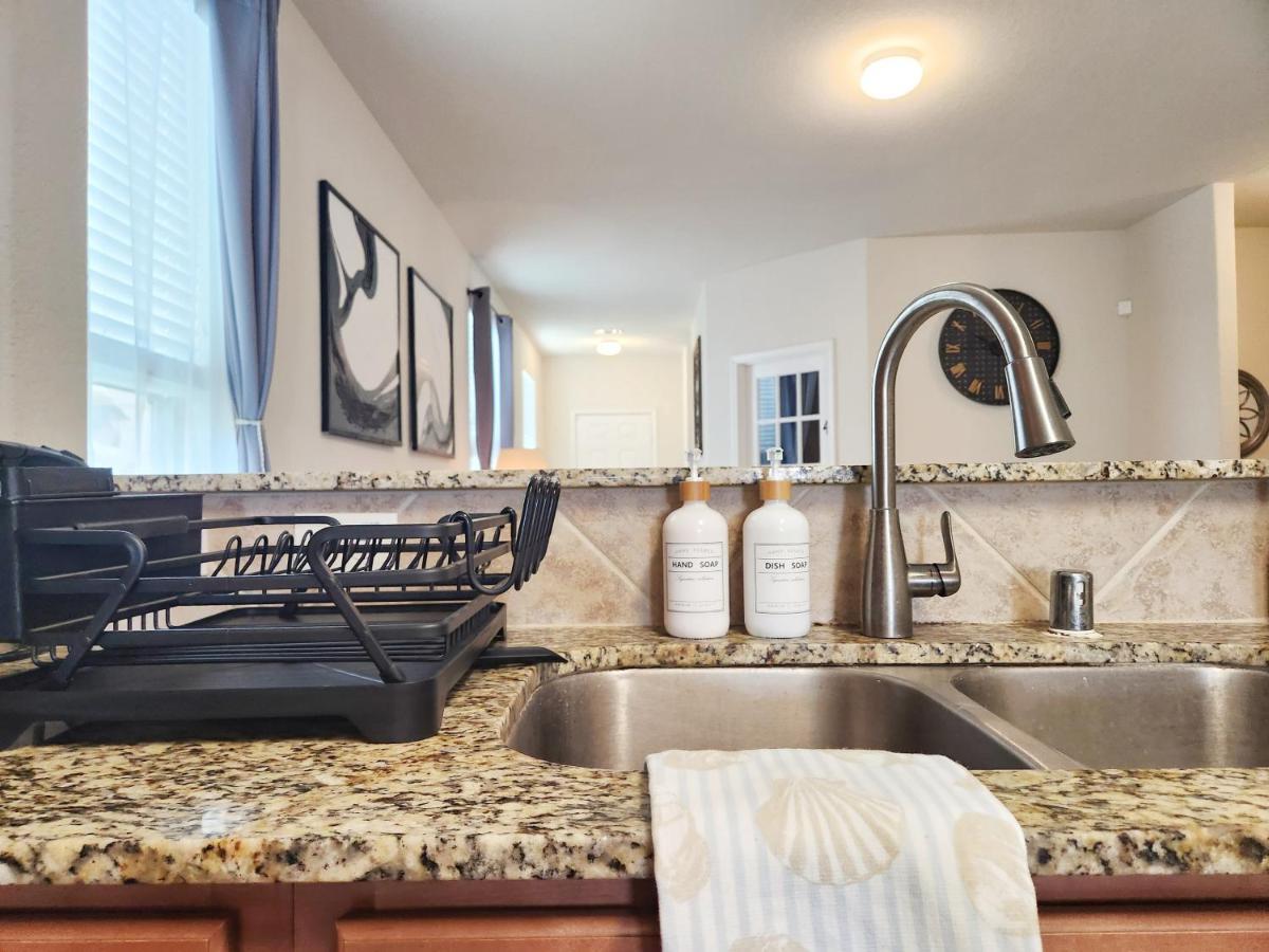 4 Bedroom Home Near Downtown Med Center Nrg Stadium Pearland Skyview Long By Ion Rentals Хюстън Екстериор снимка