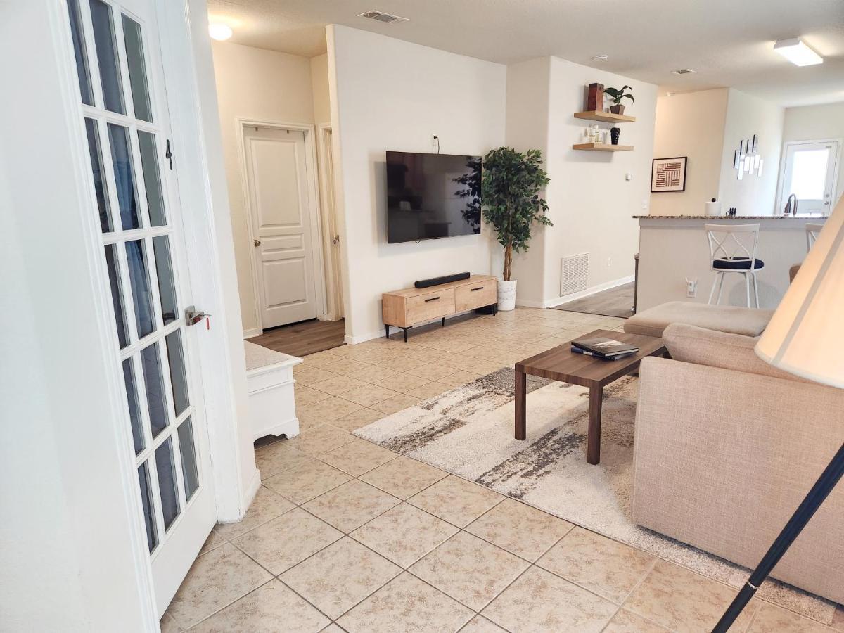 4 Bedroom Home Near Downtown Med Center Nrg Stadium Pearland Skyview Long By Ion Rentals Хюстън Екстериор снимка
