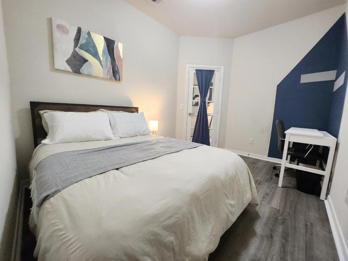 4 Bedroom Home Near Downtown Med Center Nrg Stadium Pearland Skyview Long By Ion Rentals Хюстън Екстериор снимка