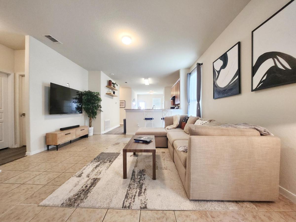 4 Bedroom Home Near Downtown Med Center Nrg Stadium Pearland Skyview Long By Ion Rentals Хюстън Екстериор снимка
