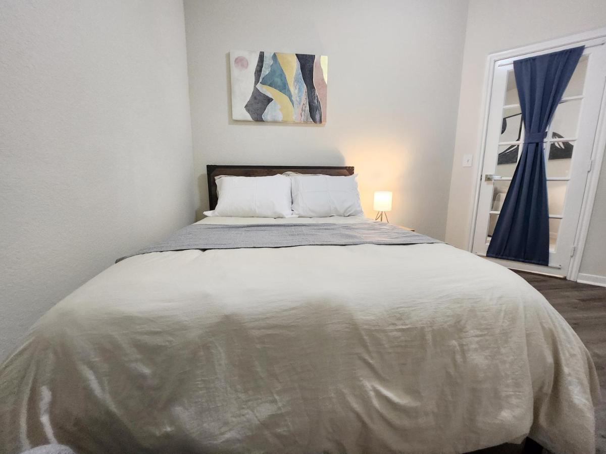4 Bedroom Home Near Downtown Med Center Nrg Stadium Pearland Skyview Long By Ion Rentals Хюстън Екстериор снимка